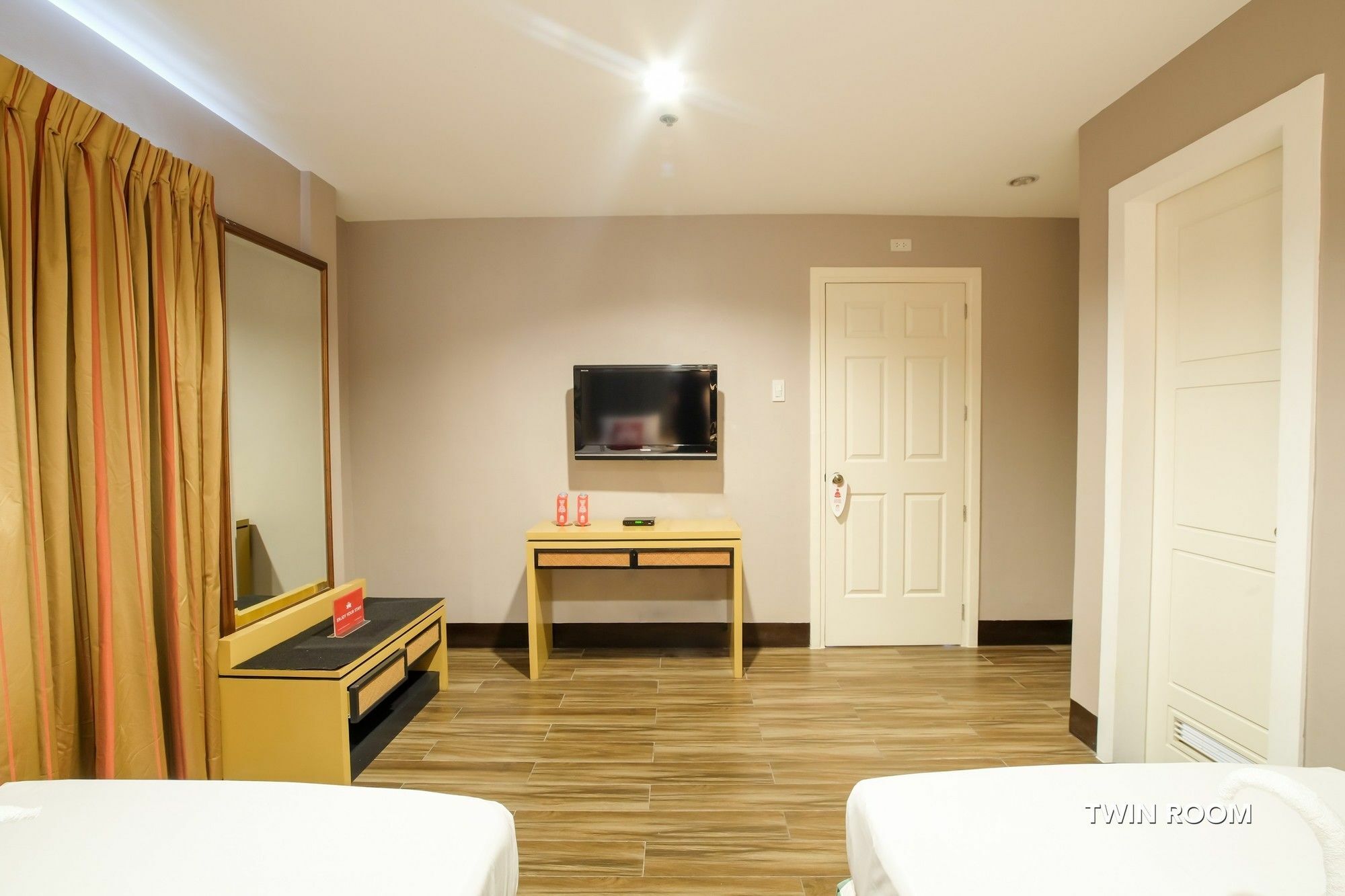 Zen Rooms Del Pilar Malate Manila Bagian luar foto