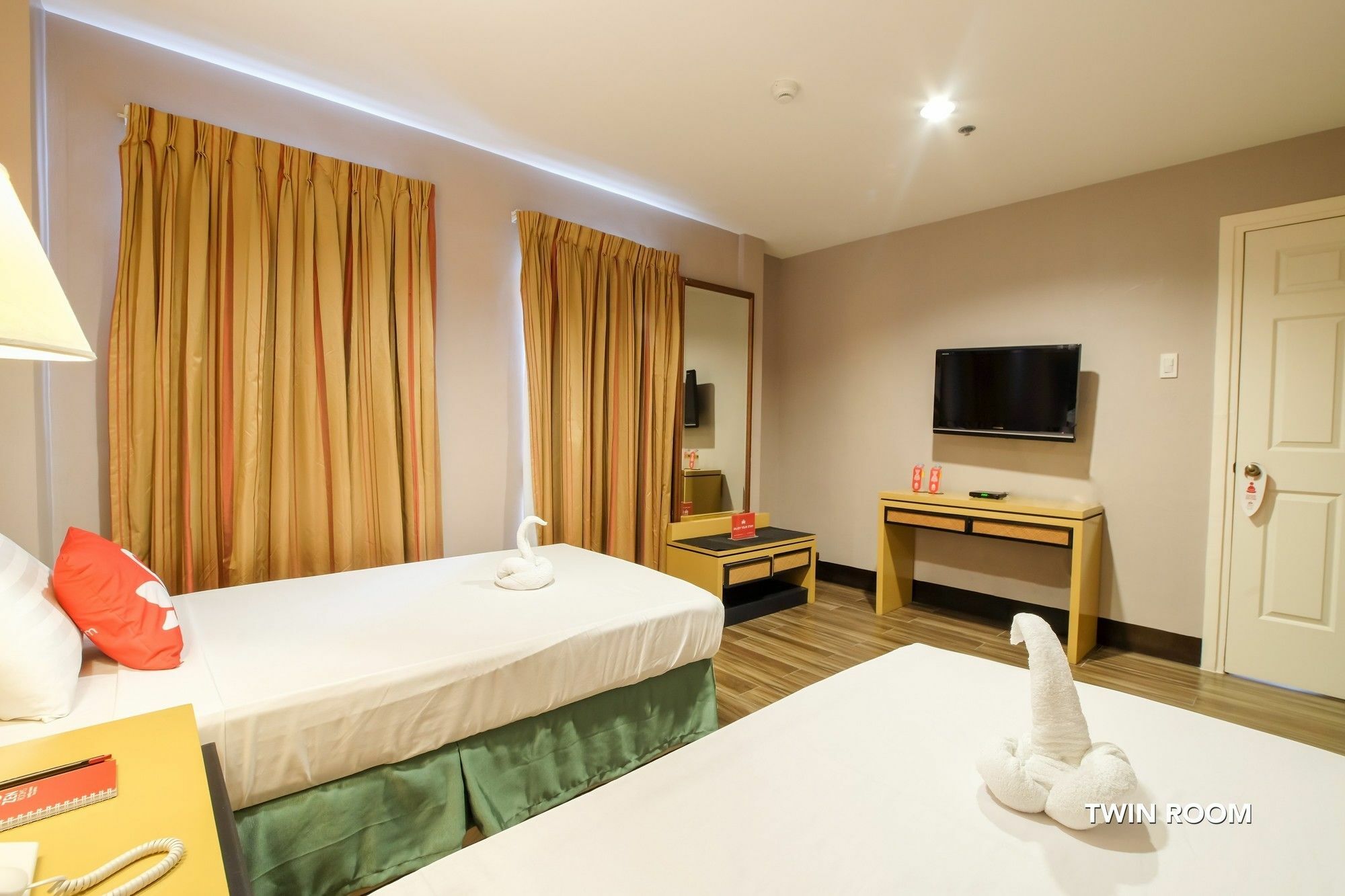 Zen Rooms Del Pilar Malate Manila Bagian luar foto